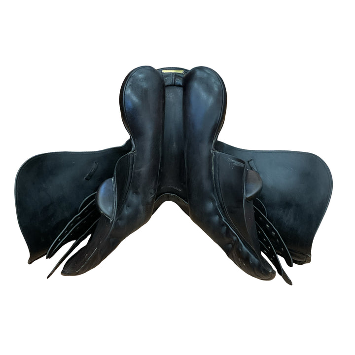 17" County Conquest Med/Wide Used Hunter/Jumper Saddle