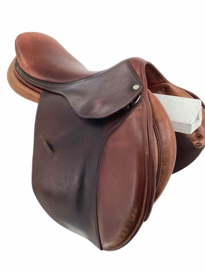 17" Luc Childeric used close contact saddle B