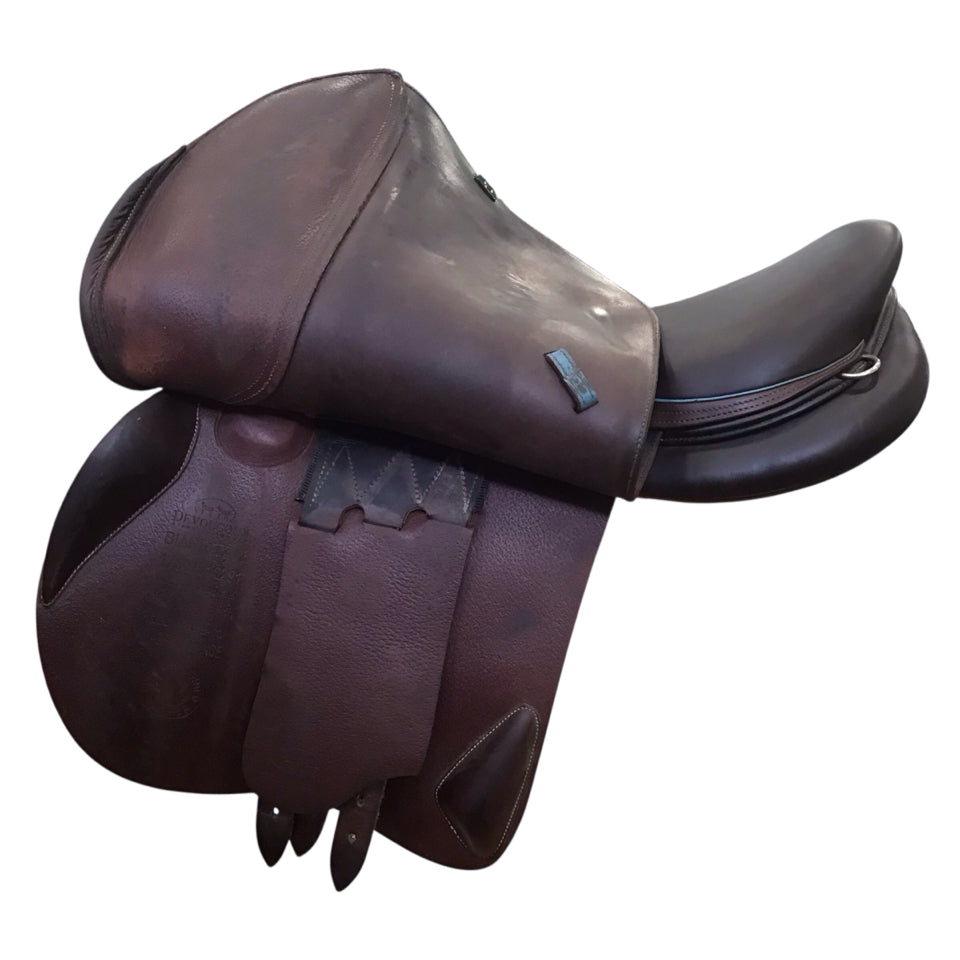 17" Devoucoux Biarritz O Medium Used Hunter/Jumper Saddle - H