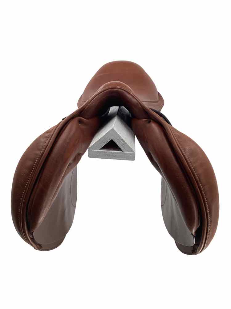 18" Stubben Portos Elite used close contact saddle wool flocked