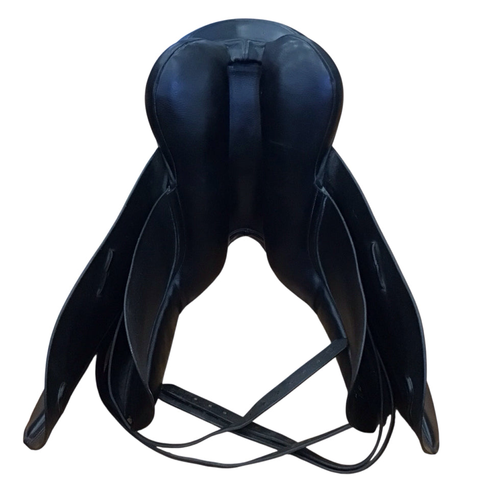 17" County Connection Medium Used Dressage Saddle - H