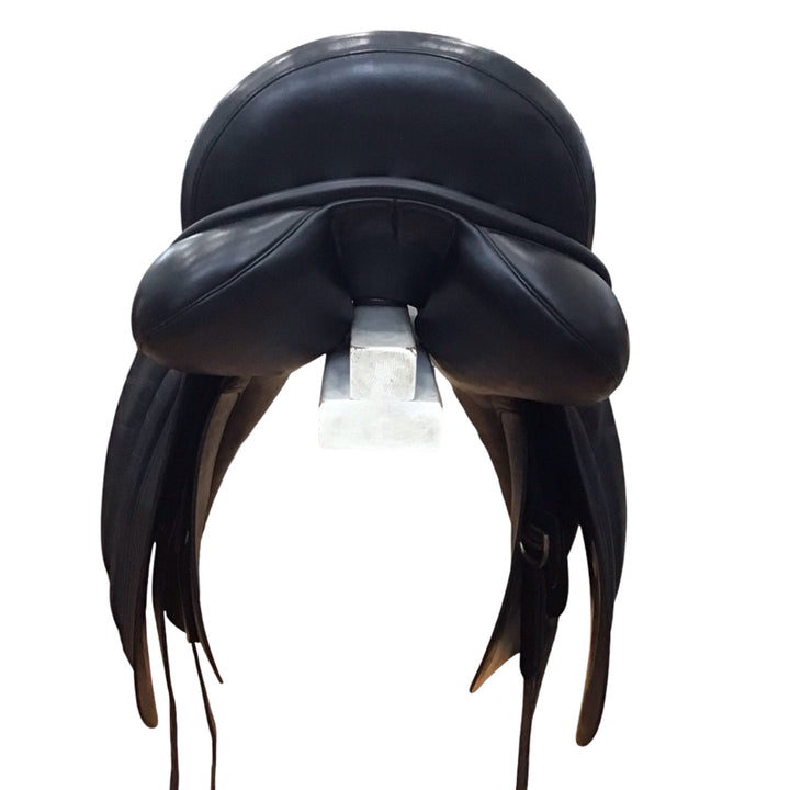 17.5" Hulsebos Dress CC Med/Wide Used Dressage Saddle - H