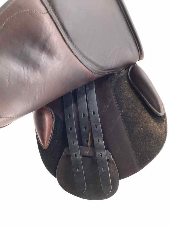 16" M Toulouse used close contact saddle B has black cover