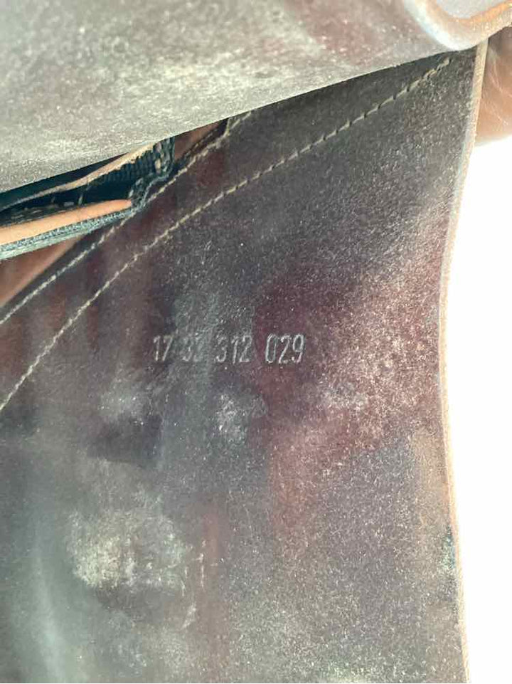 17" Prestige Grand Prix used close contact saddle measure 16.5" 33Cm B