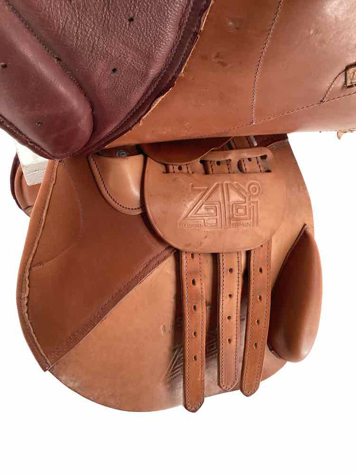 18" Zaldi with pink detail used close contact saddle B