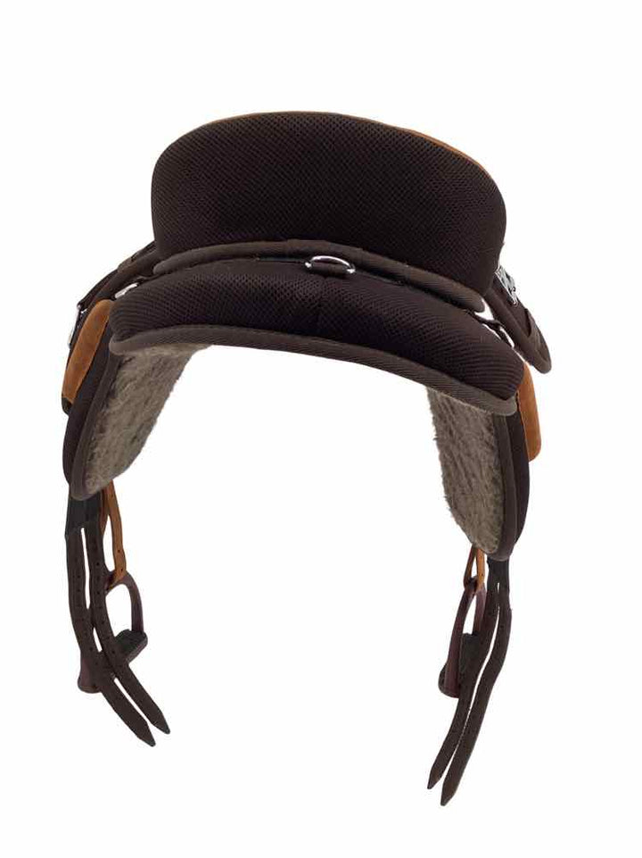 16" Tough 1 Treeless endurance saddle synthetic B