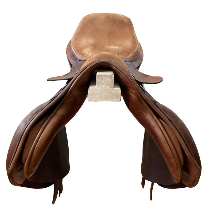 17.5" Cliff Barnsby Wide Used Hunter/Jumper Saddle