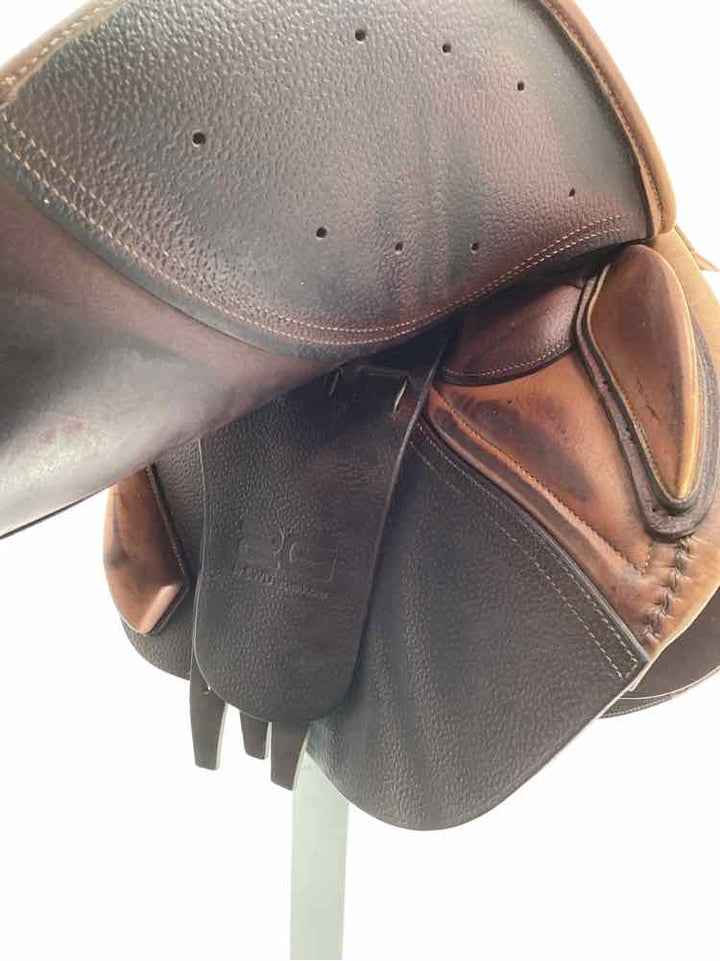 17" CWD 2G used close contact saddle