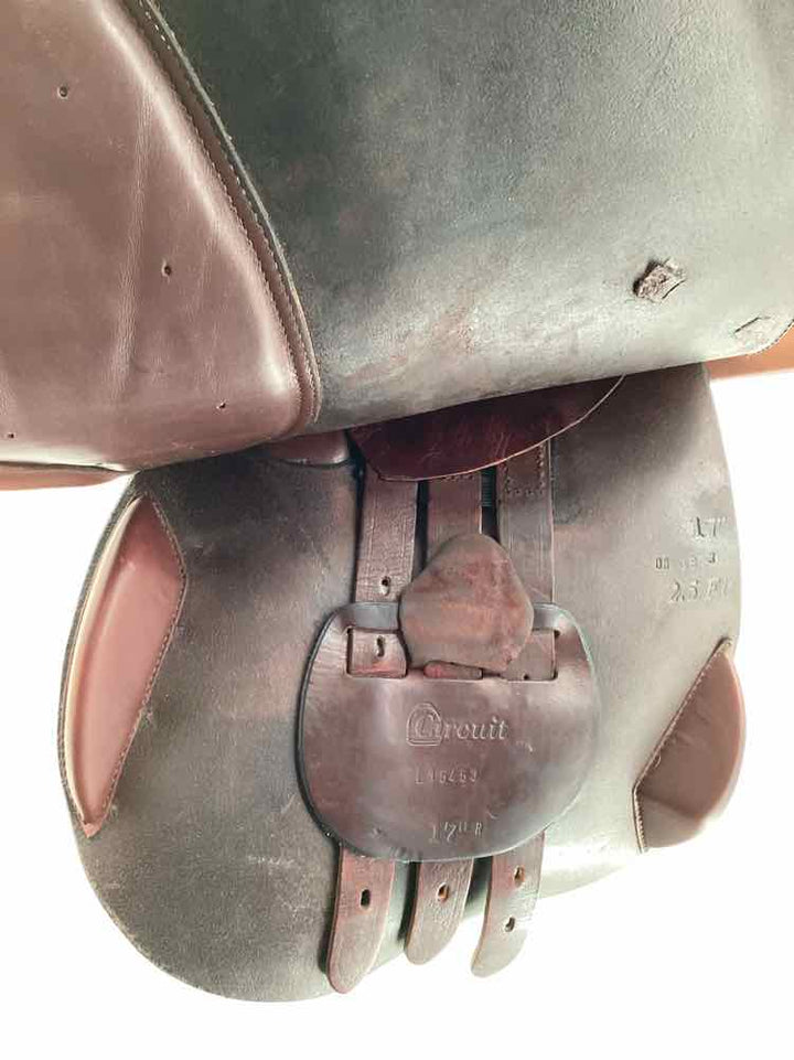 17" Dover used close contact saddle B