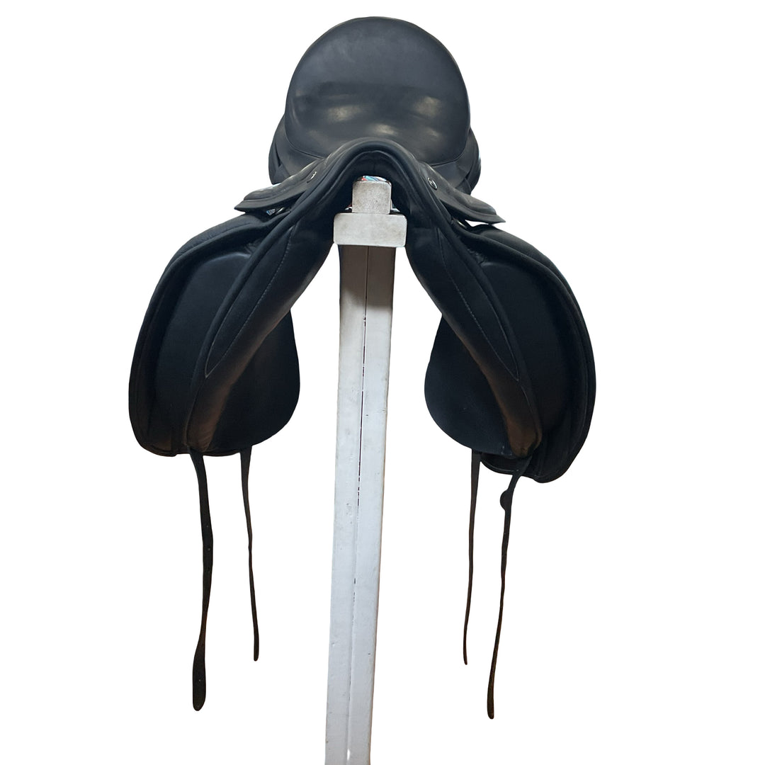 17" Hulsebos Dress CC Med/Wide Used Dressage Saddle
