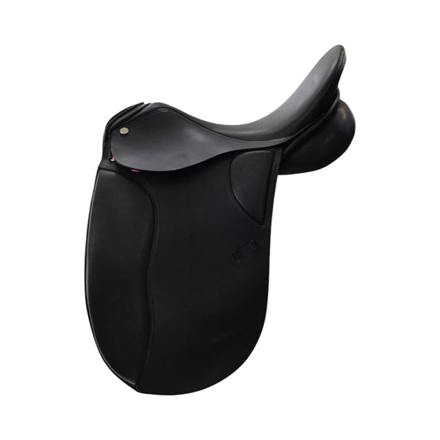 17" B.T. Crump Master Made Medium Tree Used Dressage Saddle - C