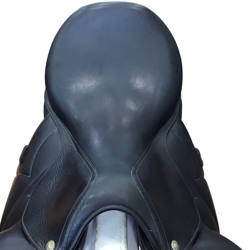 18" Devoucoux Makila Medium Used Dressage Saddle - H