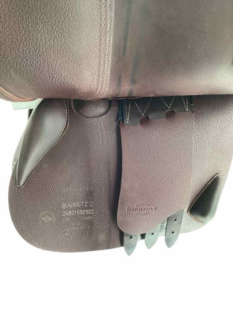 17" Devoucoux Biarritz close contact saddle B