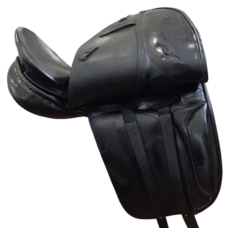 16.5" County Competitor No.3 Fit Med/Wide Used Dressage Saddle