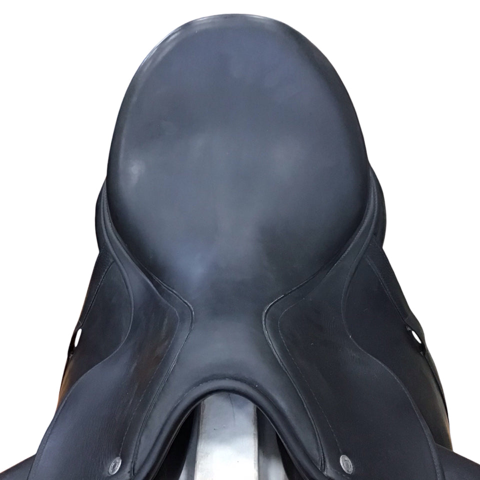 17" Antares Medium Used Dressage Saddle - H