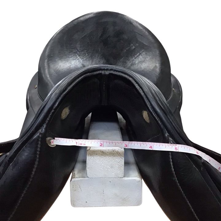 17.5" Albion SLK Medium Used Dressage Saddle - H