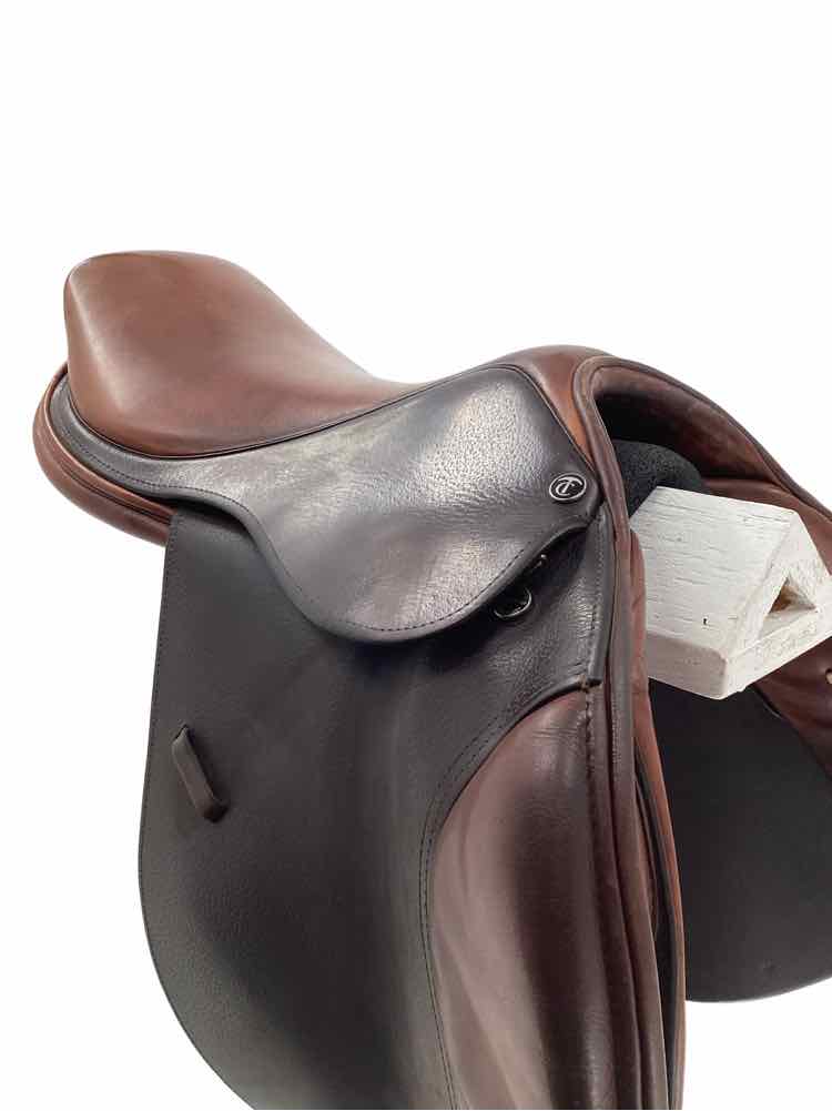 17" Tad Coffin used close contact saddle