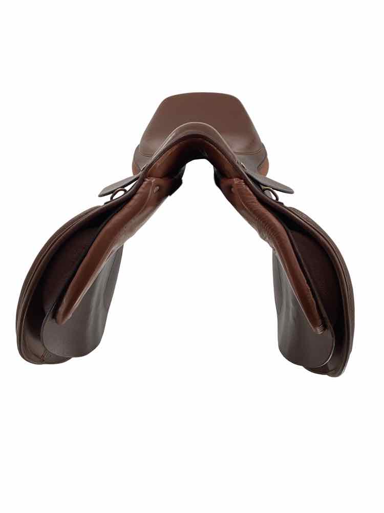 17" Dover Circuit used close contact saddle B