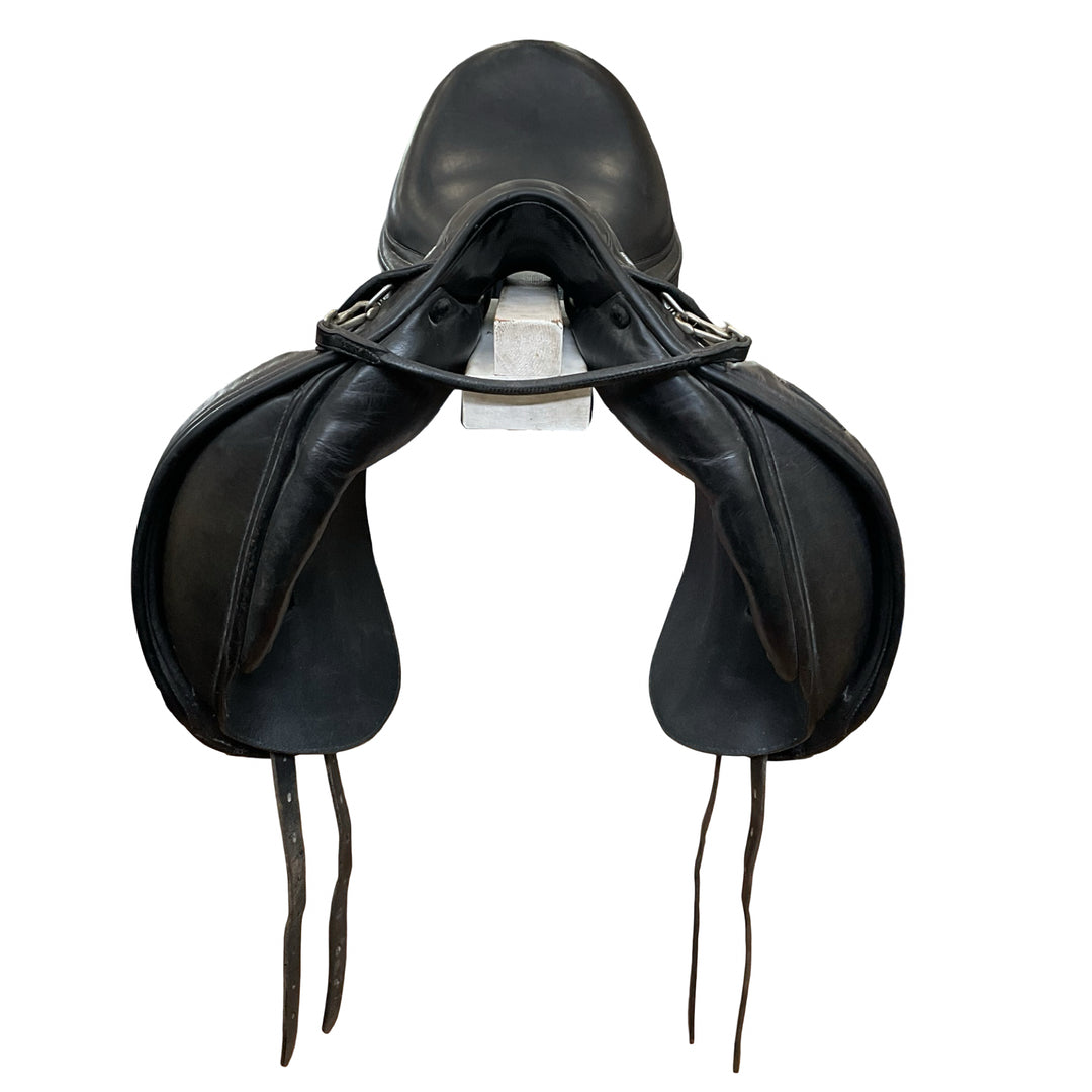 17" Prestige X-Helen 33cm Medium Used Dressage Saddle