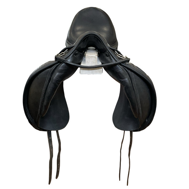 17" Prestige X-Helen 33cm Medium Used Dressage Saddle