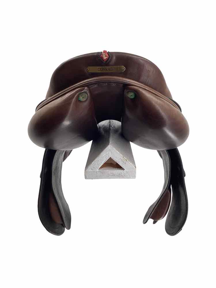 18" Equipe Grand Prix used close contact saddle