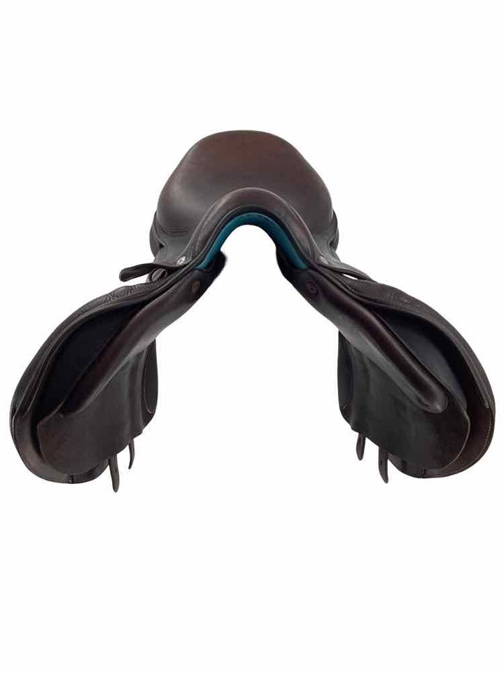 16.5' Voltaire used close contact saddle B