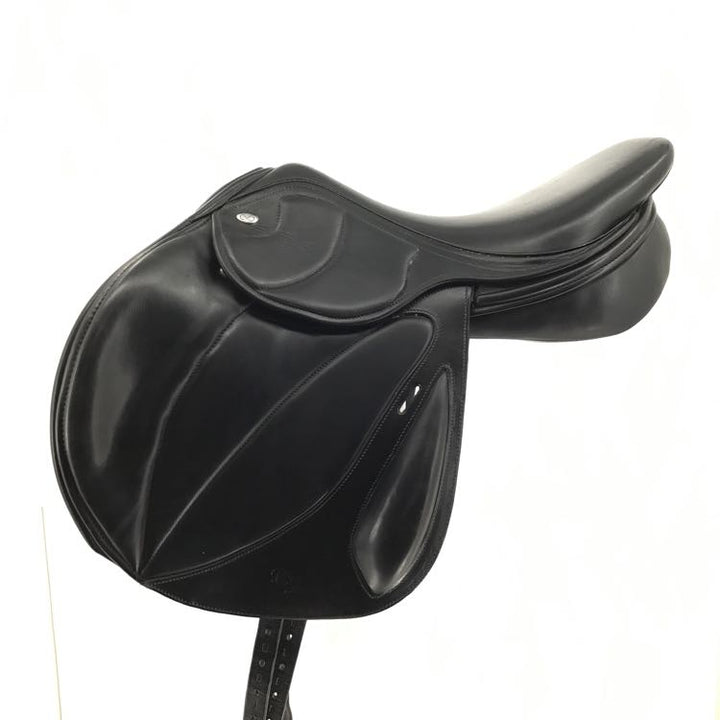 17.5" Ryder mono flap jumping saddle B