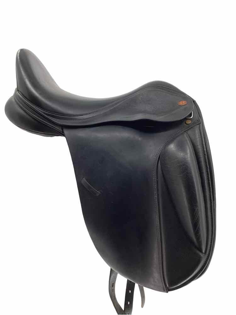 17.5" Kent Masters wool flock used dressage saddle B