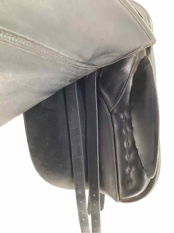 17" Karl Niedersuss used dressage saddle B