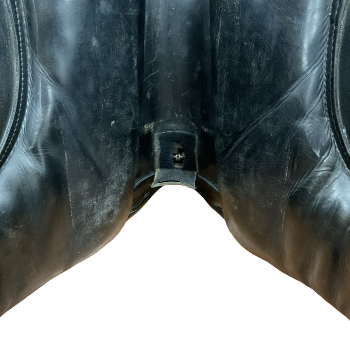 16.5" Unbranded Adjustable Crank Used Dressage Saddle - H