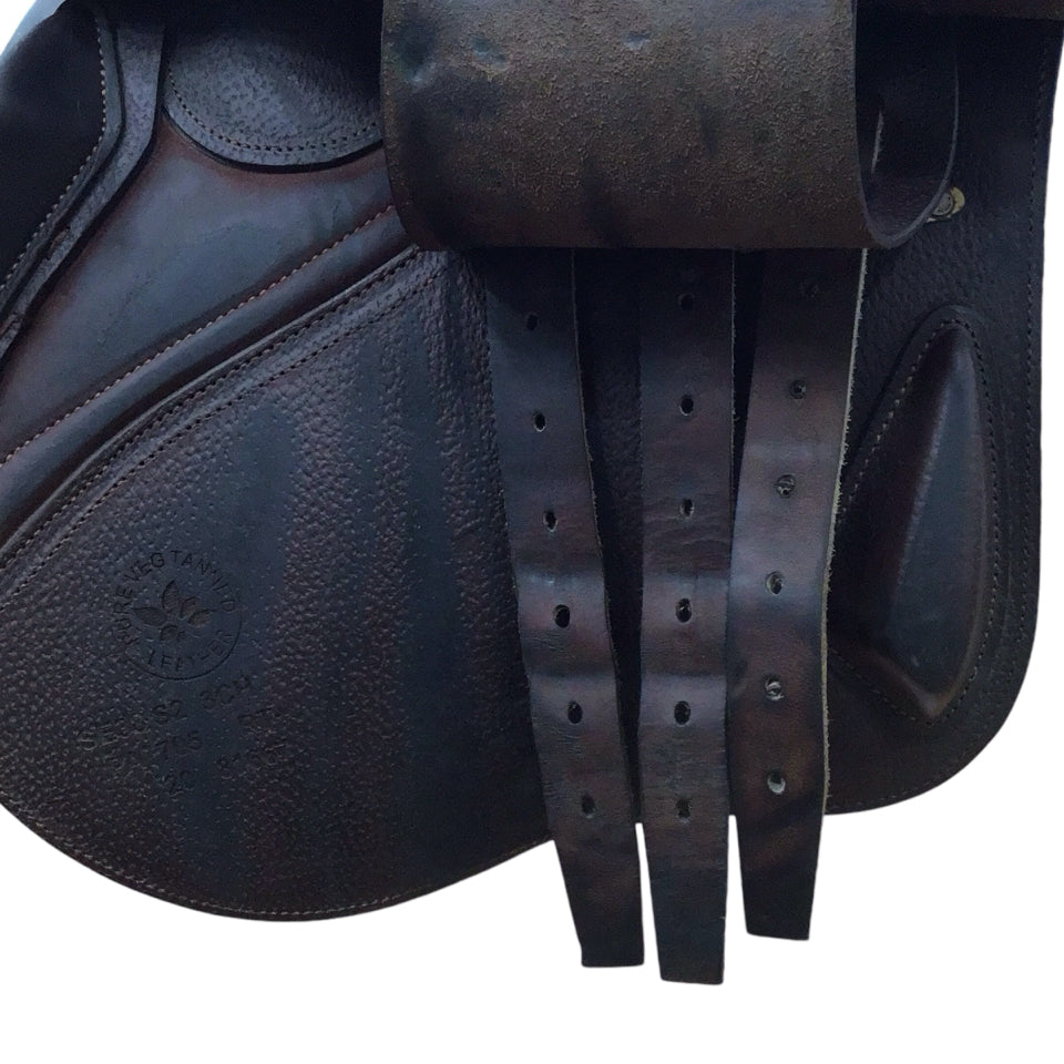 17.5" CWD 2GS Hunter Mademoiselle SE38 Medium Used Hunter/Jumper Saddle - H