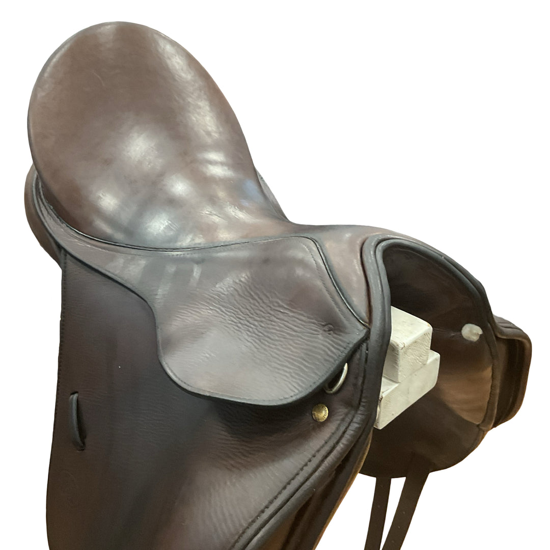 17" Schleese Robert Dover Medium Used Dressage Saddle