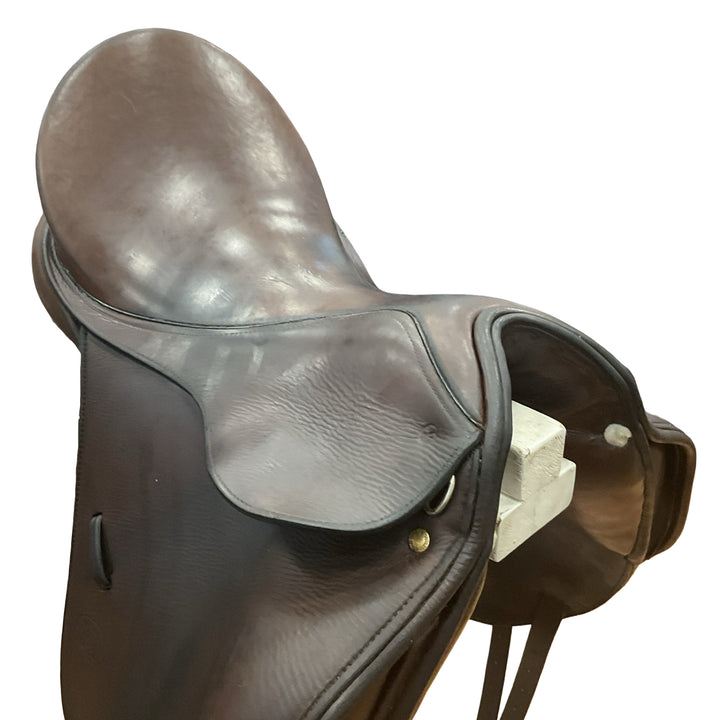 17" Schleese Robert Dover Medium Used Dressage Saddle