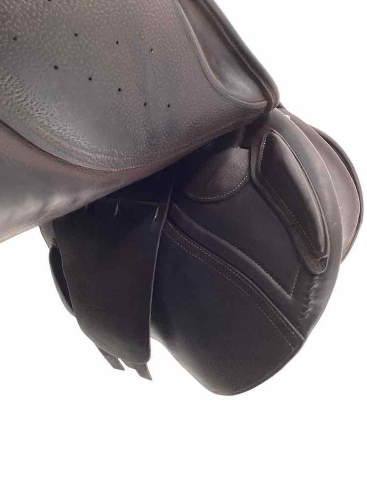 18" CWD used hunter jumper saddle