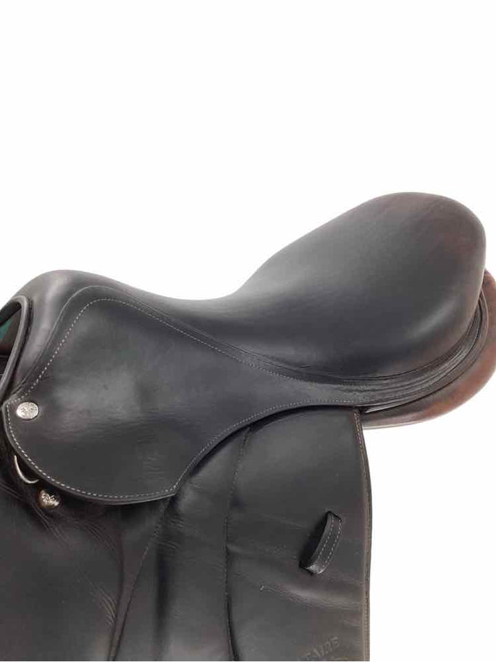 18" Voltaire palm beach with very forward flap used close contact saddle