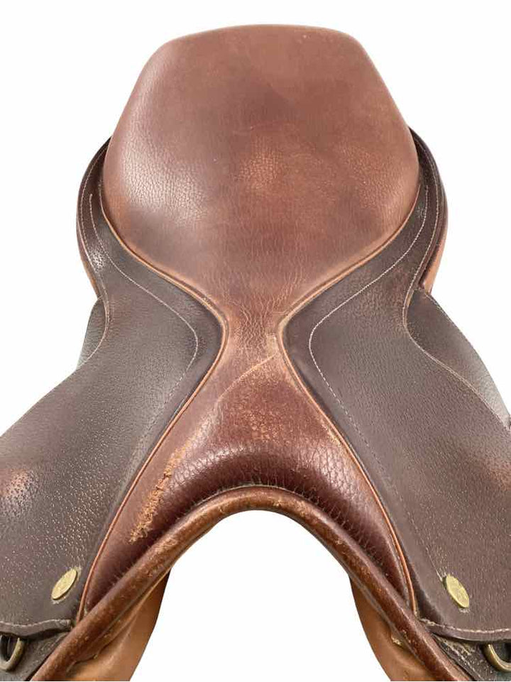 17" Beval used close contact saddle B