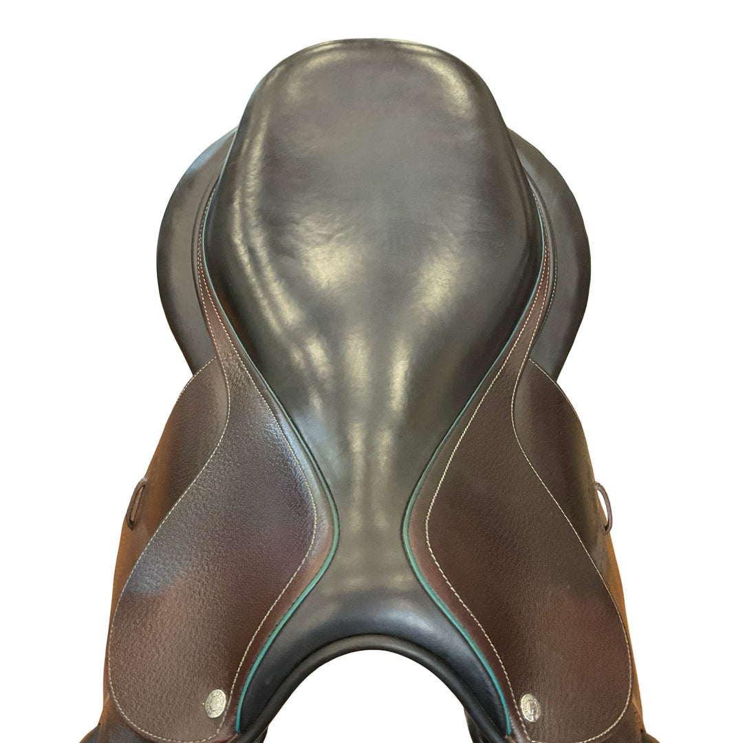 17.5" Devoucoux Biarritz S Wide Used Hunter/Jumper Saddle