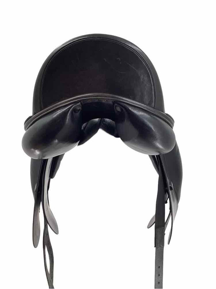 18" Amerigo used dressage saddle B