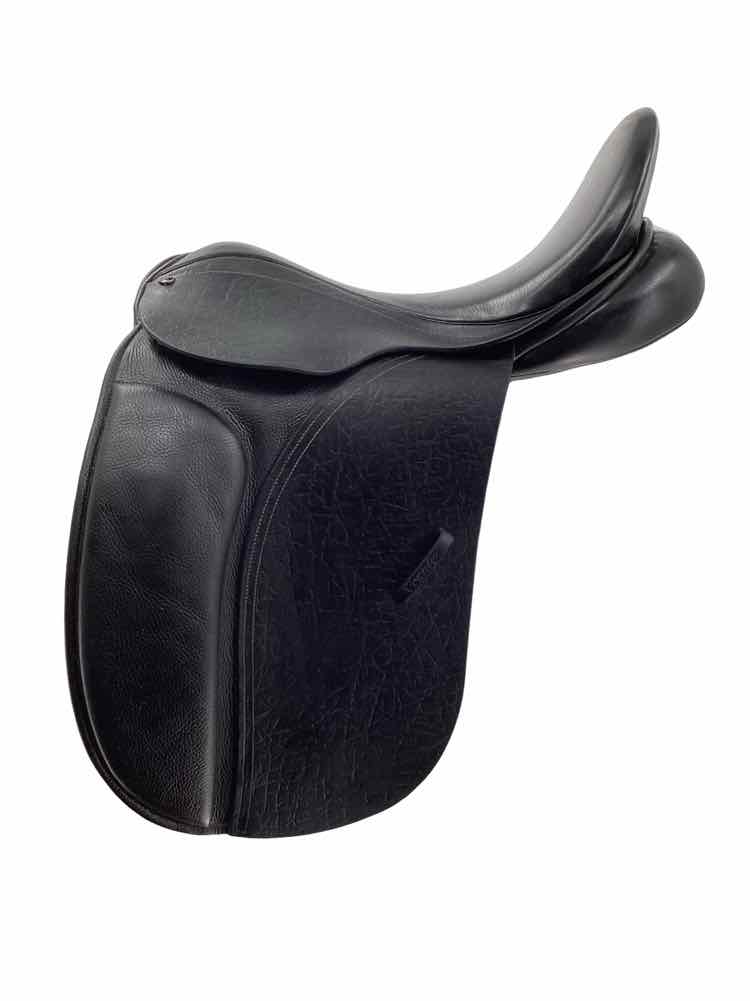 17.5" County used dressage saddle B