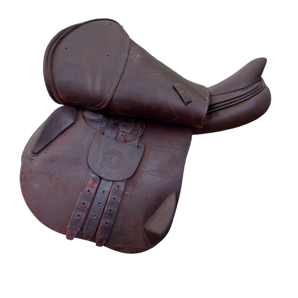 17.5" Antares Signature Wide Used Hunter/Jumper Saddle - H