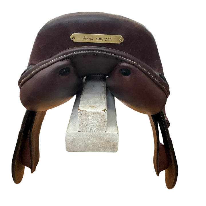 17" Dover Circuit Premier Wide Used Hunter/Jumper Saddle - H