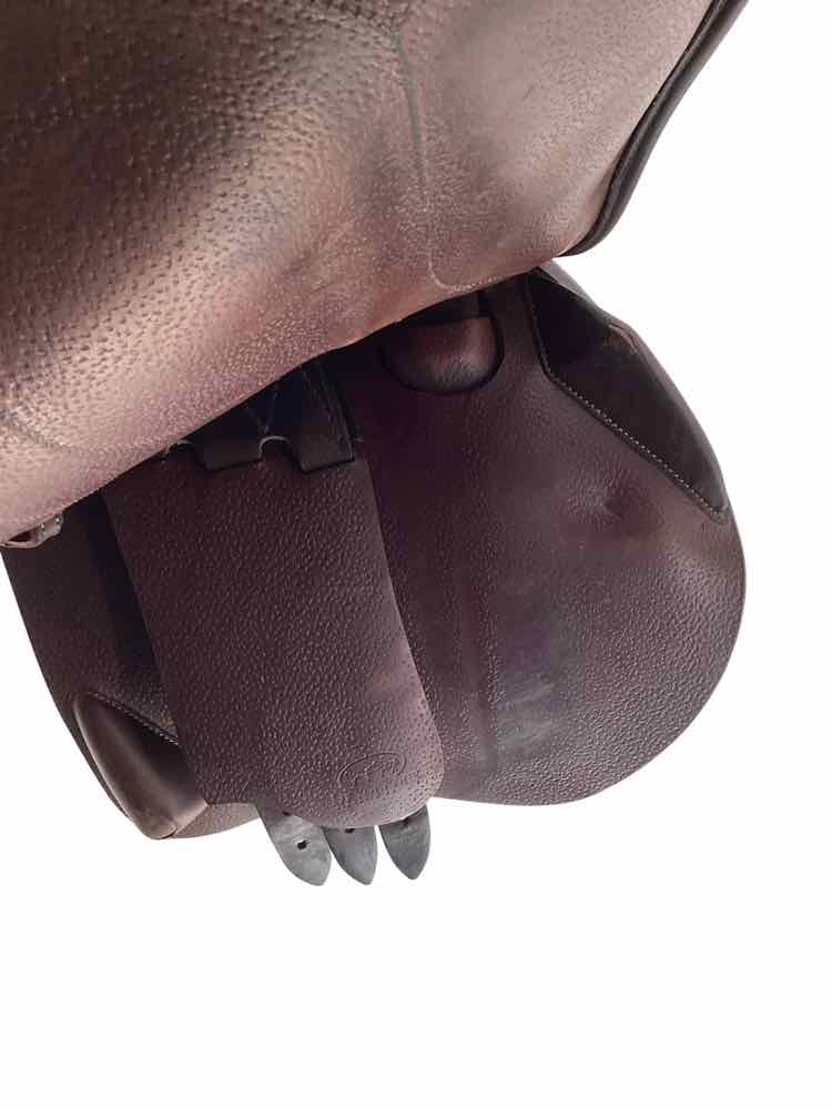 17" Devoucoux used close contact saddle