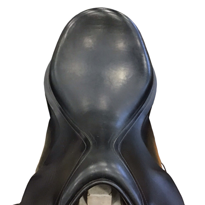 17.5" Amerigo Medium Used Dressage Saddle - H