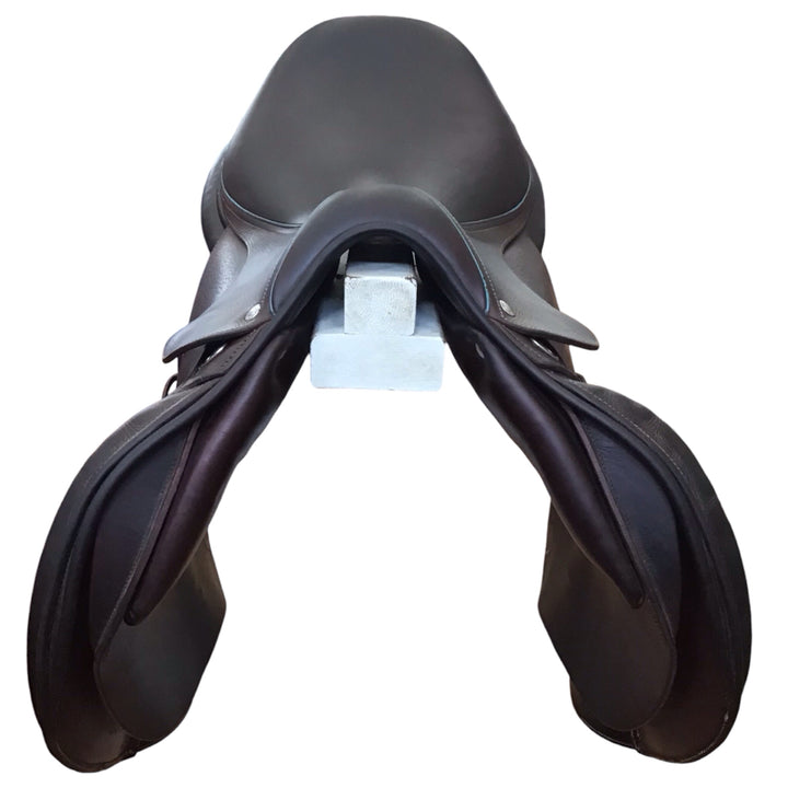 17" Devoucoux Biarritz O Medium Used Hunter/Jumper Saddle - H
