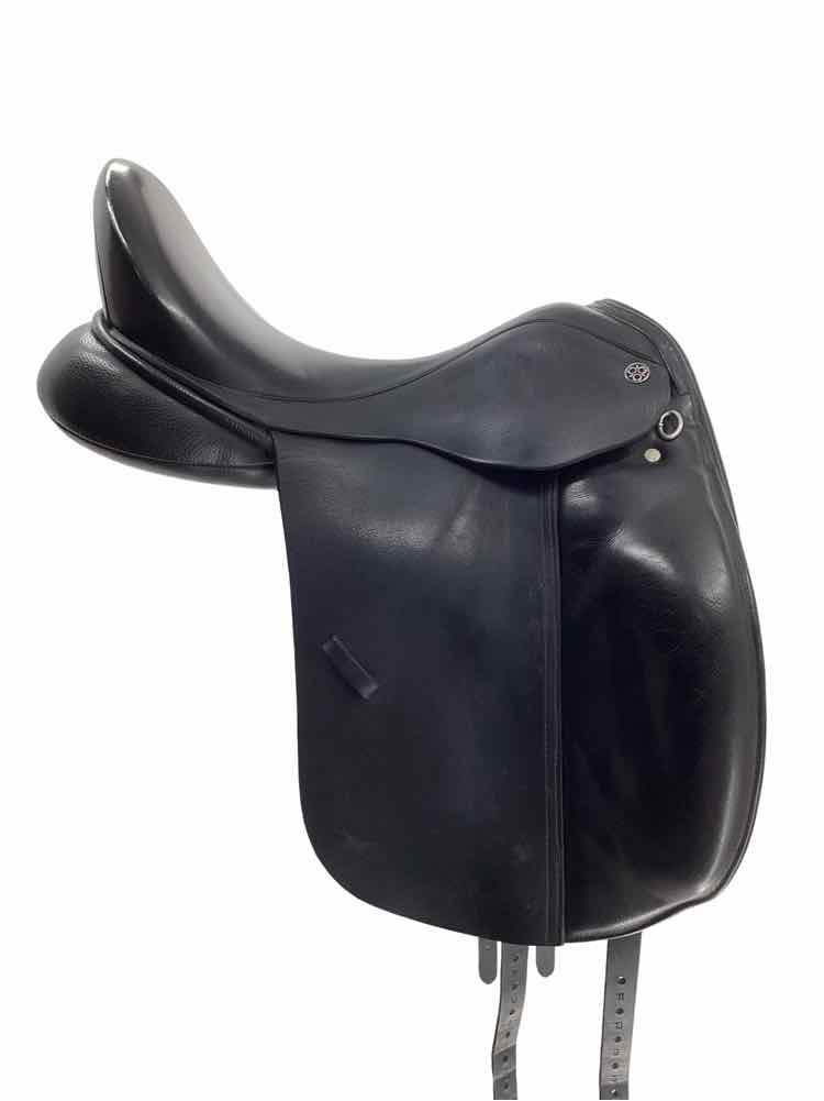 18" Trilogy used dressage saddle