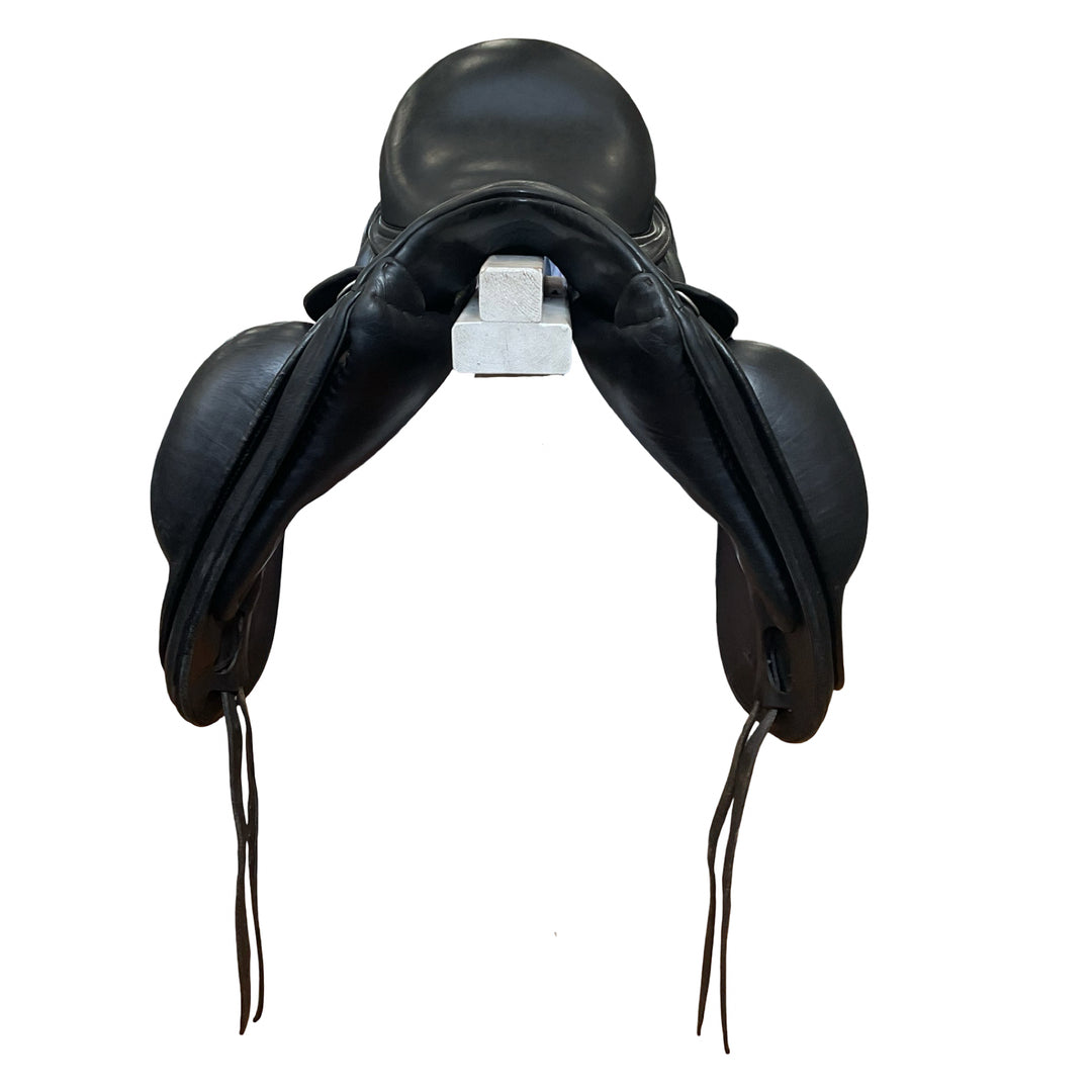 17.5" Schleese Link II Size 2 Med/Wide Used Dressage Saddle