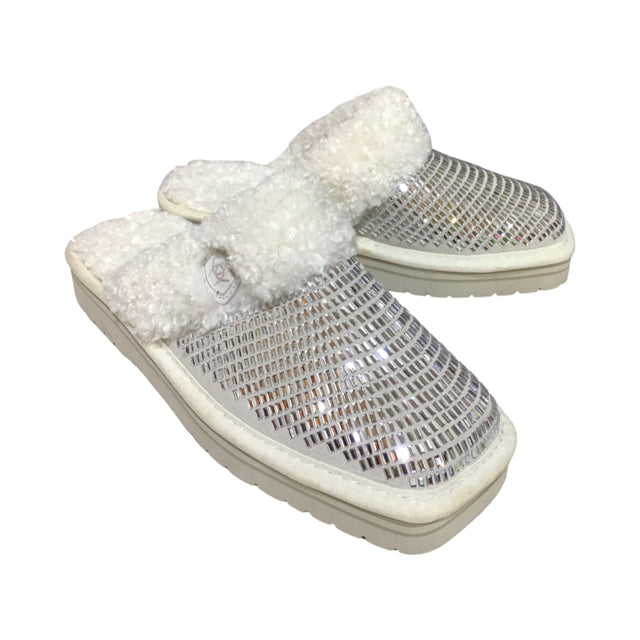 ARIAT 10 Jackie Slippers USED B