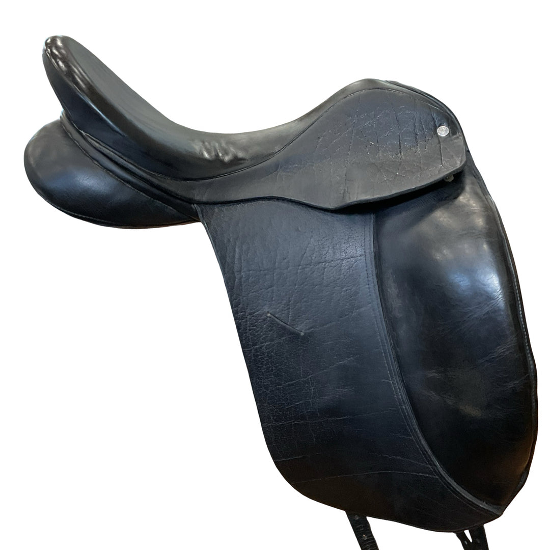 18" Custom Saddlery Wolfgang Valor Med/Wide Used Dressage Saddle