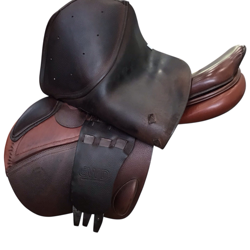 18" CWD SE02 Medium Used Hunter/Jumper Saddle - H