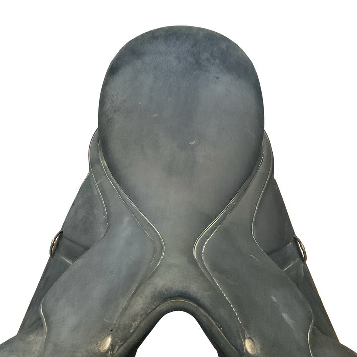 18" Wintec Isabell Adjustable Used Dressage Saddle